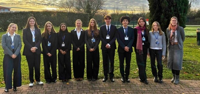 Deutsche Schule Toulouse und International School of Toulouse: Model United Nation, Schülergruppe