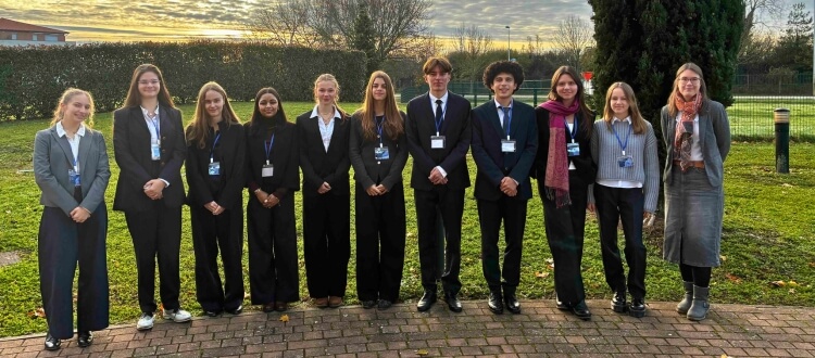 Deutsche Schule Toulouse und Internationa School of Toulouse: Model United nations, Schülergruppe
