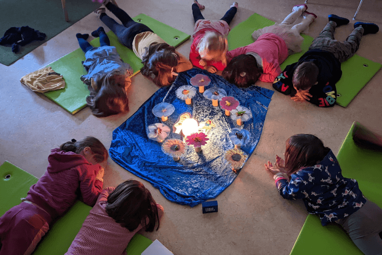 Deutsche Schule Toulouse, Kindergarten Yoga