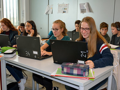 Computer-AG - Schüler arbeiten mit dem Computer