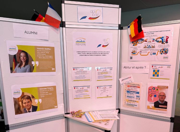 DST, Tag der offenen Tür, Schautafel zum AbiBac